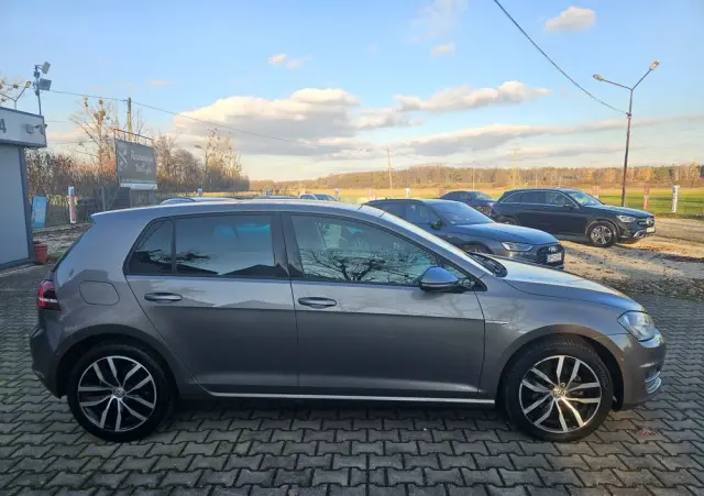 VOLKSWAGEN Golf 1.4 TSI BlueMotion Technology DSG Cup