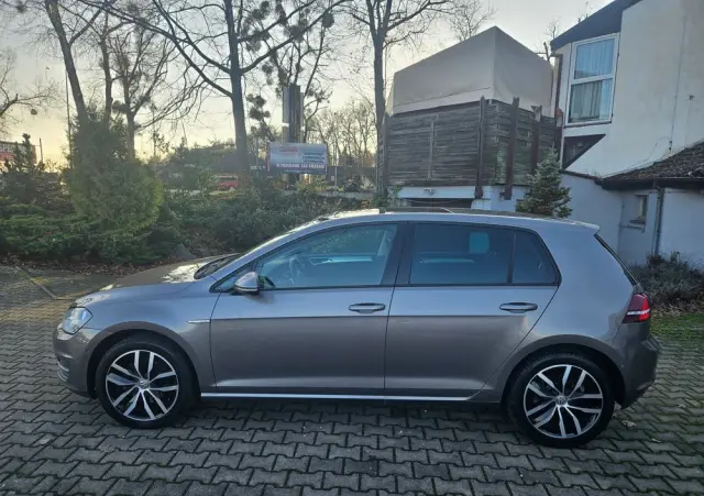 VOLKSWAGEN Golf 1.4 TSI BlueMotion Technology DSG Cup