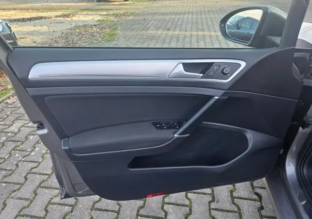 VOLKSWAGEN Golf 1.4 TSI BlueMotion Technology DSG Cup