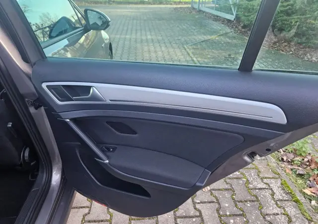 VOLKSWAGEN Golf 1.4 TSI BlueMotion Technology DSG Cup