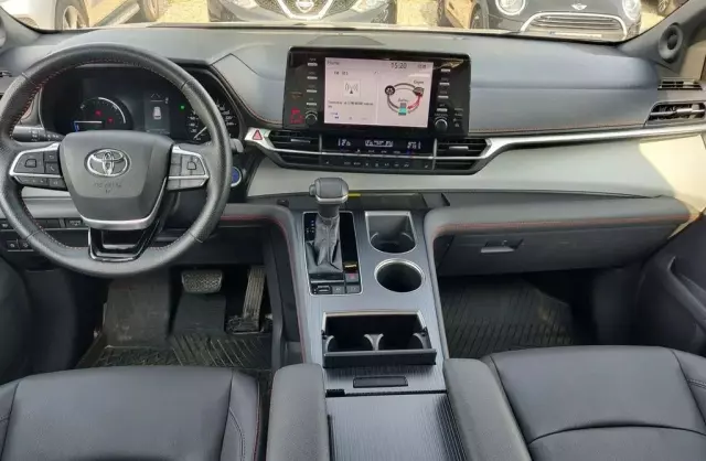 TOYOTA Sienna 