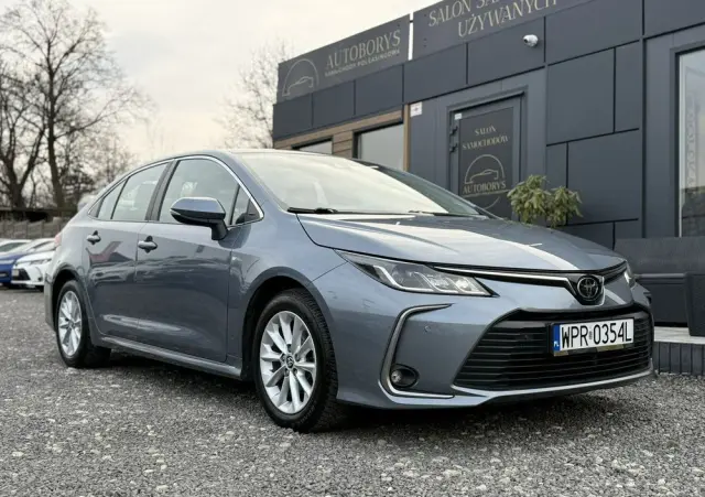 TOYOTA Corolla 1.5 Style