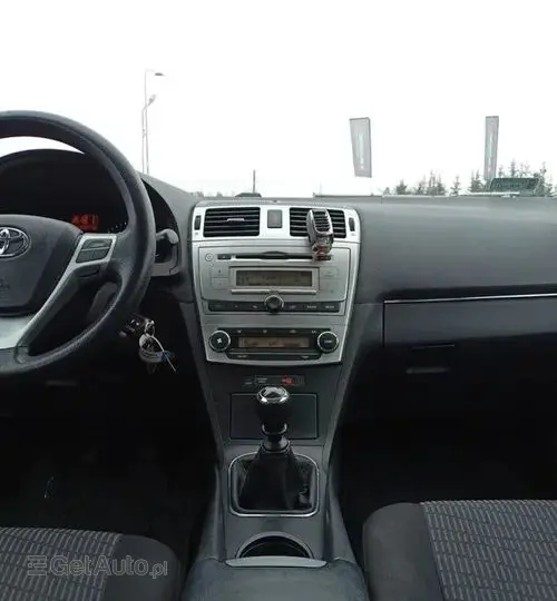 TOYOTA Avensis 