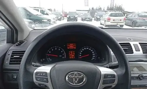 TOYOTA Avensis 