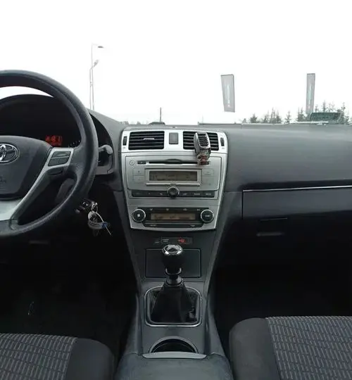 TOYOTA Avensis 