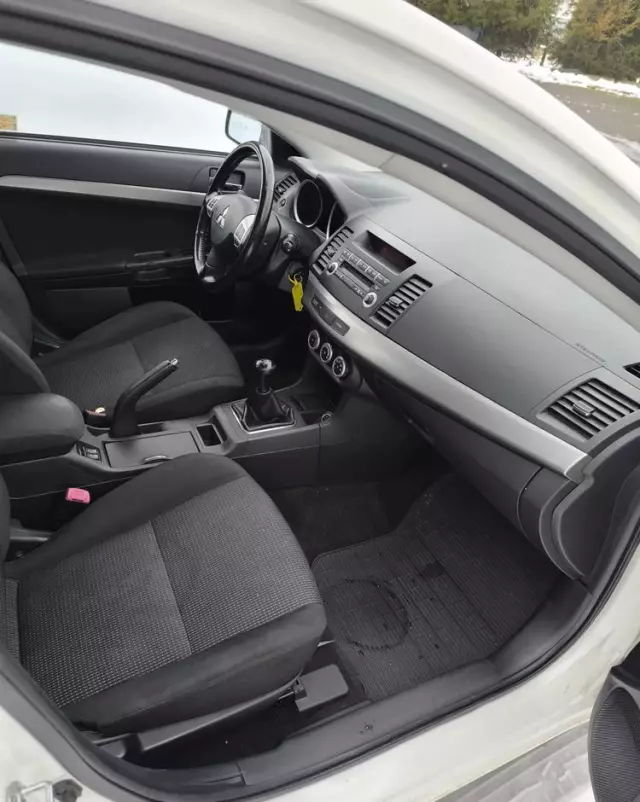 MITSUBISHI Lancer 1.8 Intense