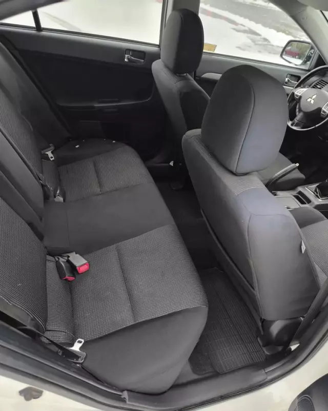 MITSUBISHI Lancer 1.8 Intense