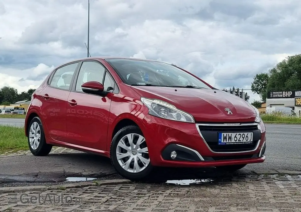 PEUGEOT 208 