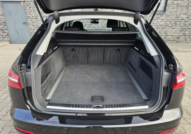 AUDI A6 Avant 40 TDI quattro S tronic sport