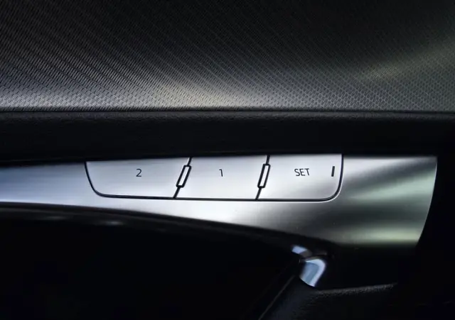 AUDI A6 Avant 40 TDI quattro S tronic sport