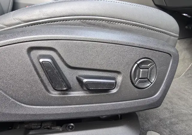 AUDI A6 Avant 40 TDI quattro S tronic sport