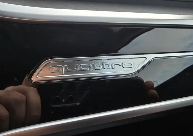 AUDI A6 Avant 40 TDI quattro S tronic sport