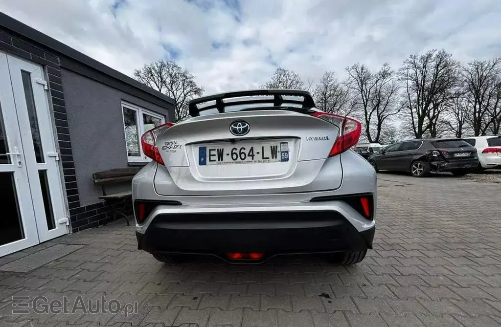 TOYOTA C-HR 