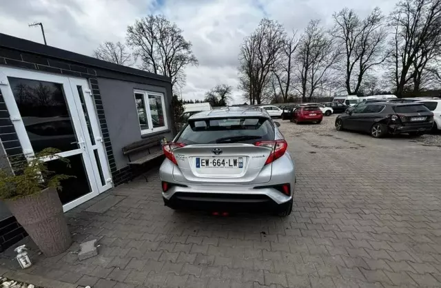 TOYOTA C-HR 