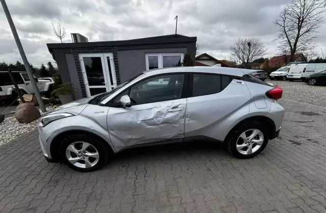 TOYOTA C-HR 