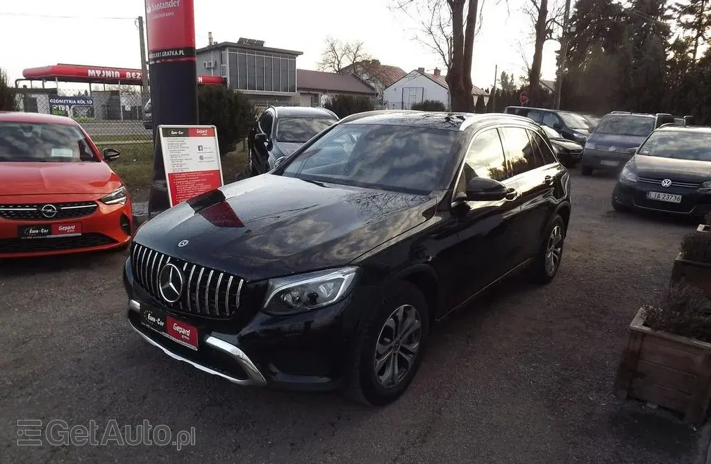 MERCEDES-BENZ GLC 