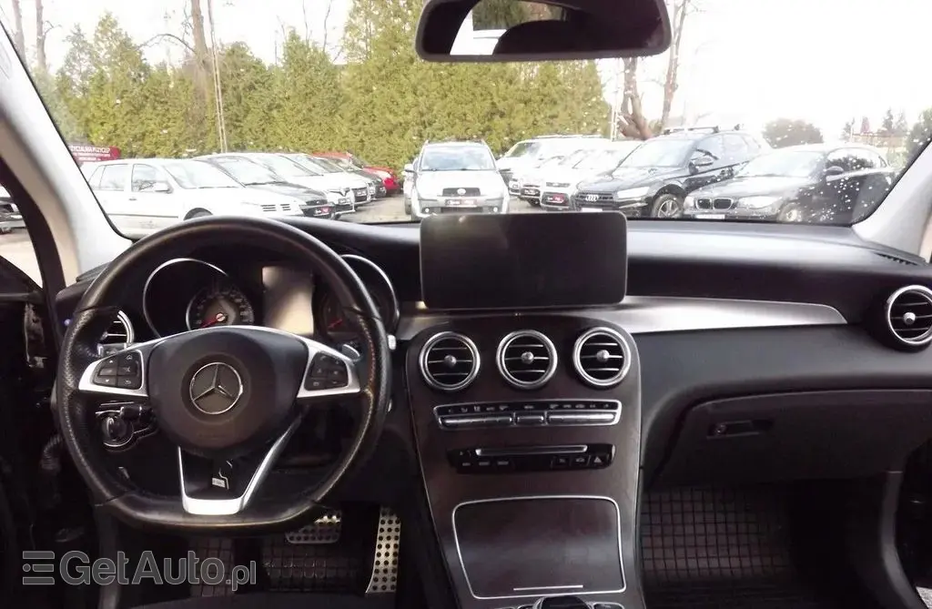 MERCEDES-BENZ GLC 