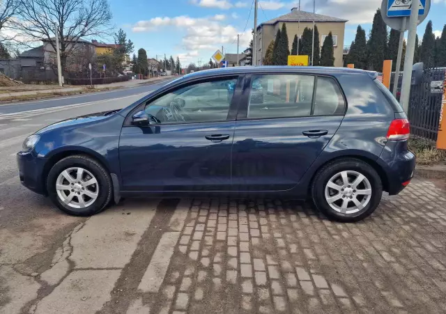 VOLKSWAGEN Golf 1.6 Edition