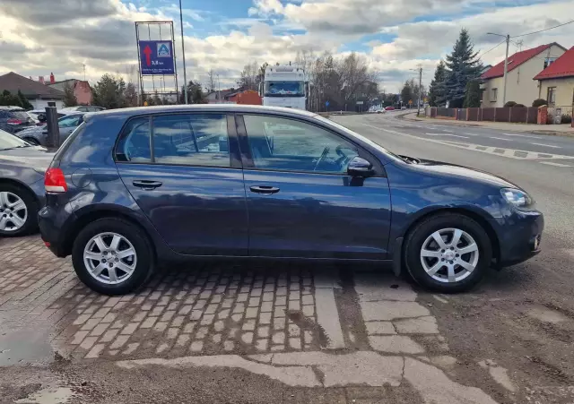 VOLKSWAGEN Golf 1.6 Edition