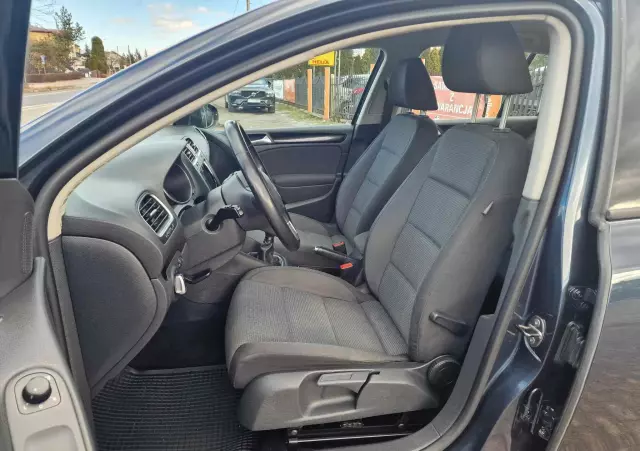 VOLKSWAGEN Golf 1.6 Edition