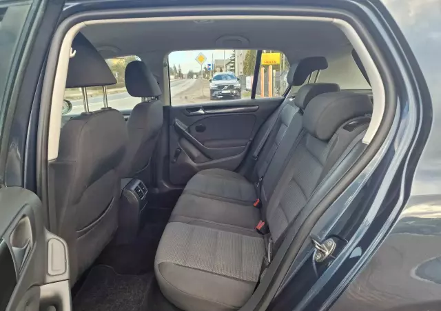 VOLKSWAGEN Golf 1.6 Edition