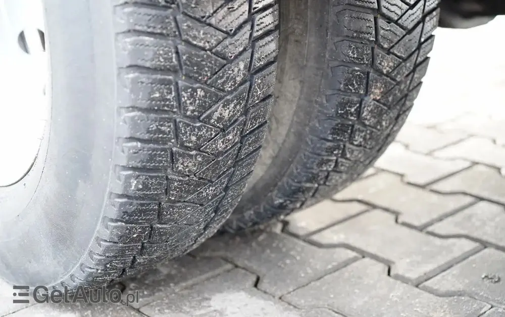 IVECO DAILY 70-180 / WYWROTKA TYLNOZSYPOWA 2,8 M / DMC: 7,0 T / BLIŹNIAK / HI-MATIC / 