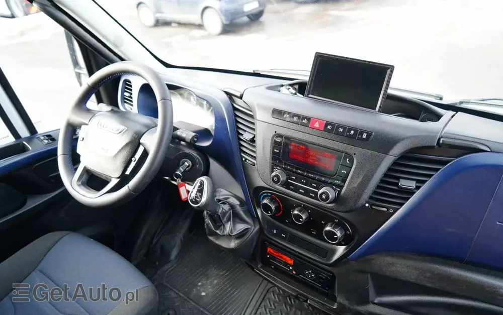 IVECO DAILY 70-180 / WYWROTKA TYLNOZSYPOWA 2,8 M / DMC: 7,0 T / BLIŹNIAK / HI-MATIC / 
