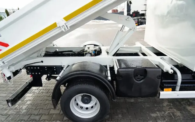 IVECO DAILY 70-180 / WYWROTKA TYLNOZSYPOWA 2,8 M / DMC: 7,0 T / BLIŹNIAK / HI-MATIC / 