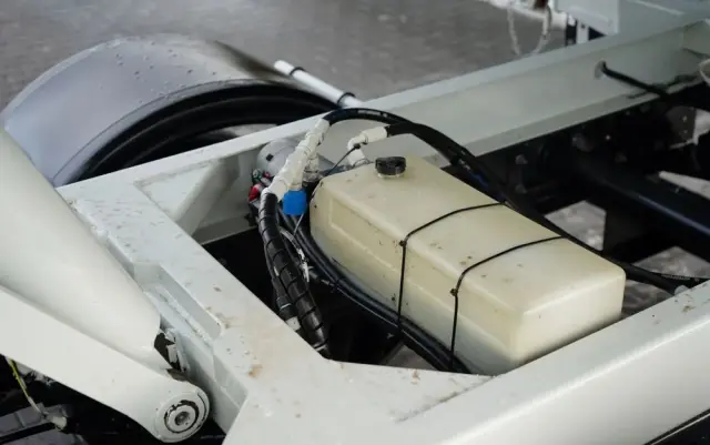 IVECO DAILY 70-180 / WYWROTKA TYLNOZSYPOWA 2,8 M / DMC: 7,0 T / BLIŹNIAK / HI-MATIC / 