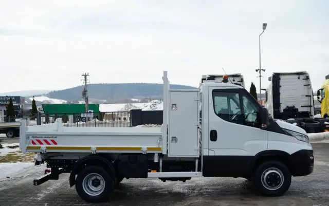 IVECO DAILY 70-180 / WYWROTKA TYLNOZSYPOWA 2,8 M / DMC: 7,0 T / BLIŹNIAK / HI-MATIC / 