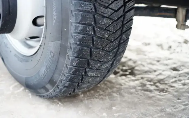 IVECO DAILY 70-180 / WYWROTKA TYLNOZSYPOWA 2,8 M / DMC: 7,0 T / BLIŹNIAK / HI-MATIC / 