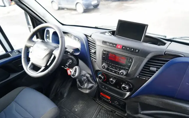 IVECO DAILY 70-180 / WYWROTKA TYLNOZSYPOWA 2,8 M / DMC: 7,0 T / BLIŹNIAK / HI-MATIC / 