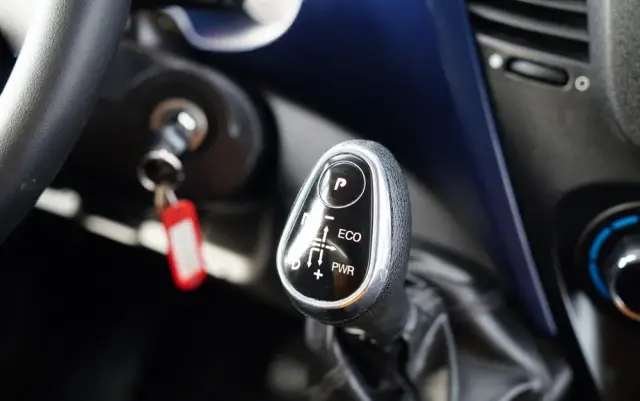 IVECO DAILY 70-180 / WYWROTKA TYLNOZSYPOWA 2,8 M / DMC: 7,0 T / BLIŹNIAK / HI-MATIC / 