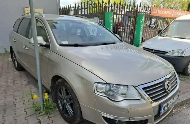 VOLKSWAGEN Passat 