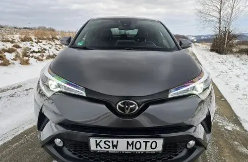 TOYOTA C-HR 