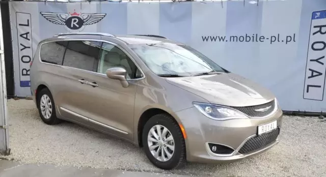 CHRYSLER Pacifica 