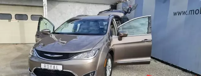 CHRYSLER Pacifica 