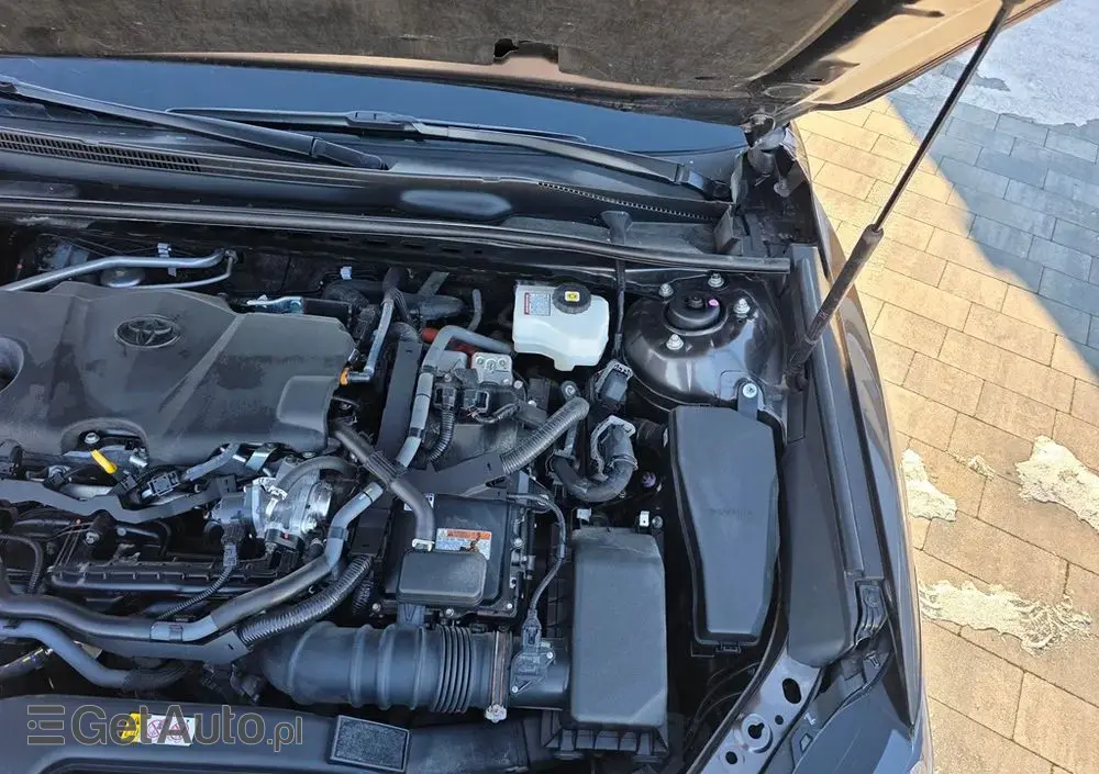 TOYOTA Camry 2.5 Hybrid Comfort CVT