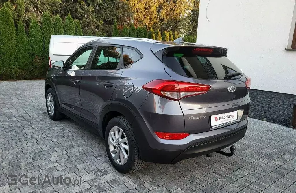 HYUNDAI Tucson 