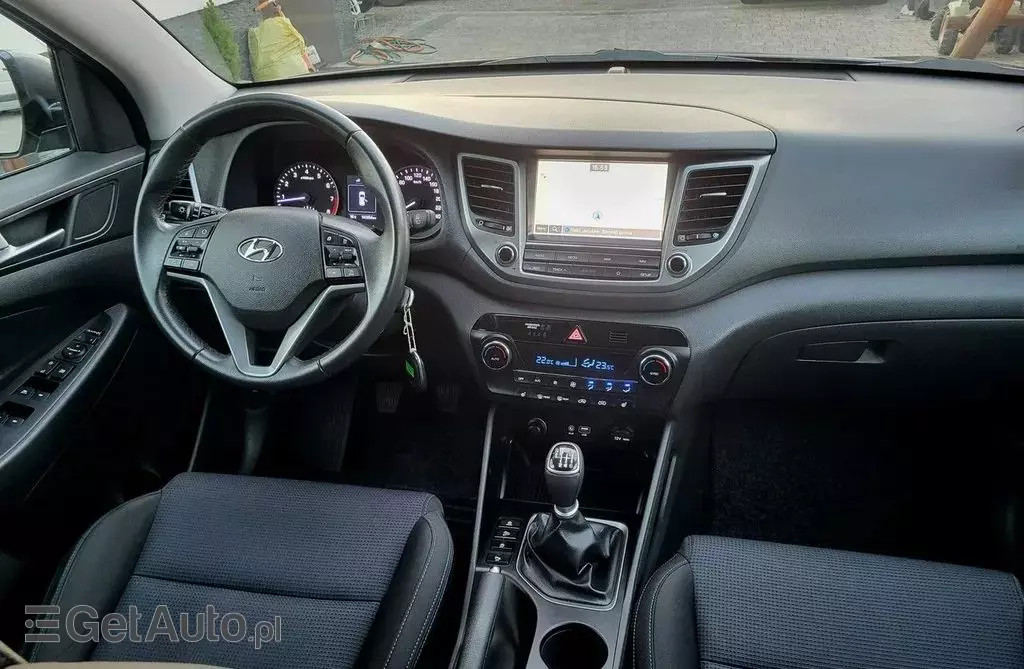 HYUNDAI Tucson 