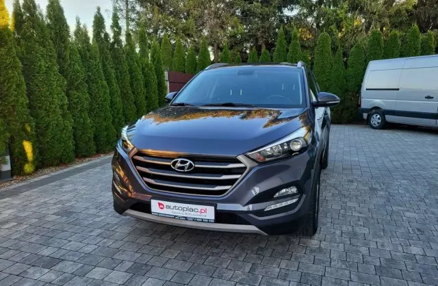 HYUNDAI Tucson 