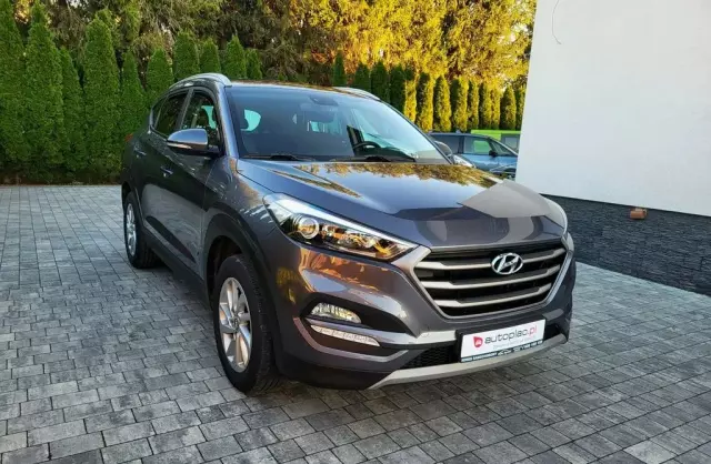 HYUNDAI Tucson 