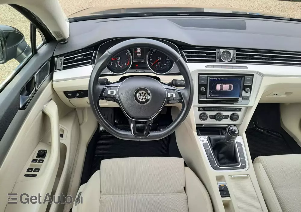 VOLKSWAGEN Passat 1.8 TSI BMT Comfortline