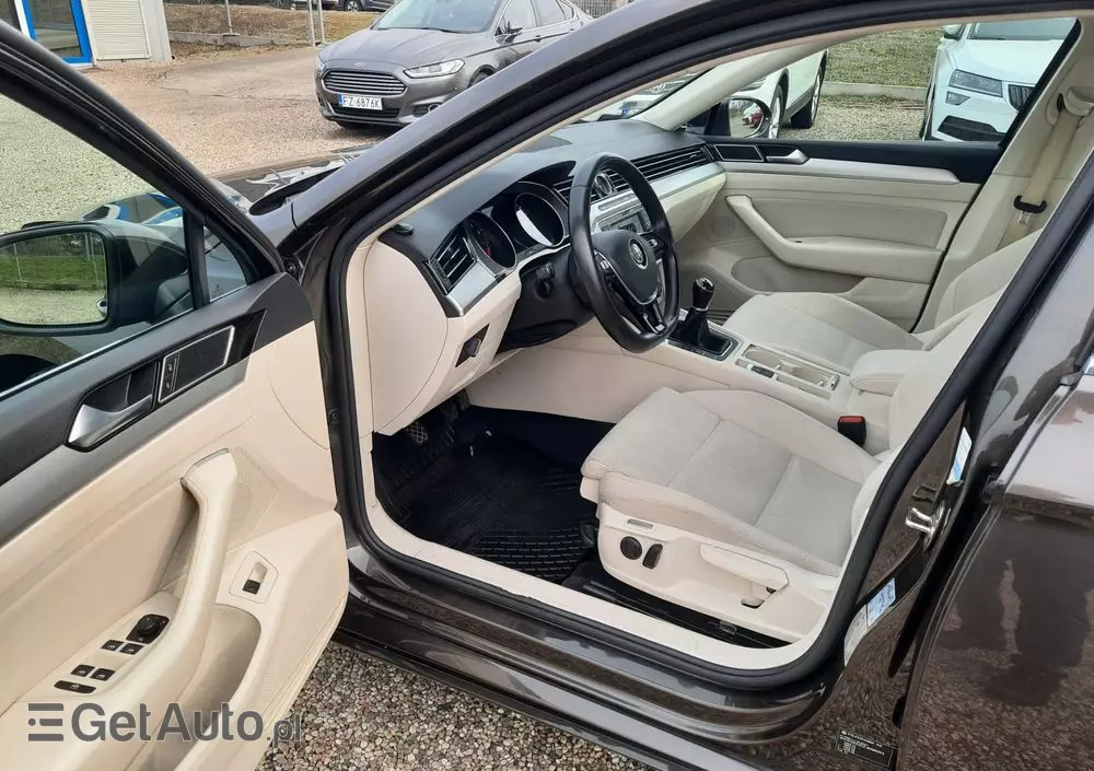 VOLKSWAGEN Passat 1.8 TSI BMT Comfortline