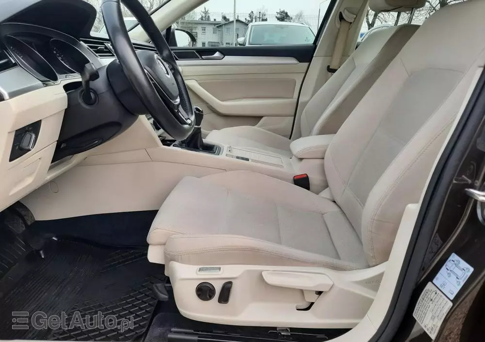 VOLKSWAGEN Passat 1.8 TSI BMT Comfortline