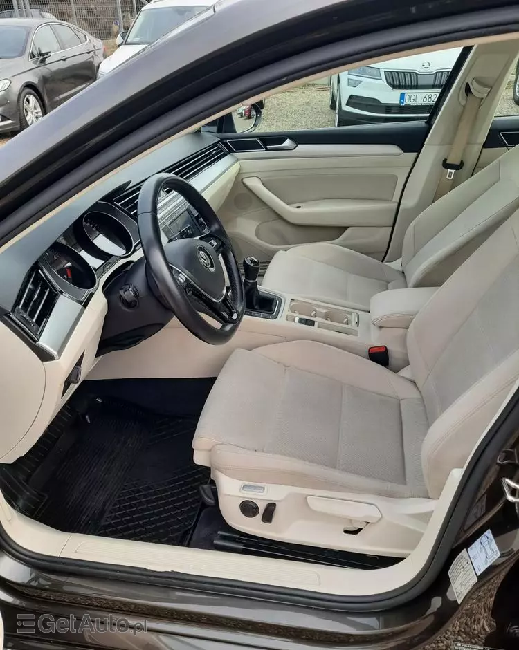 VOLKSWAGEN Passat 1.8 TSI BMT Comfortline