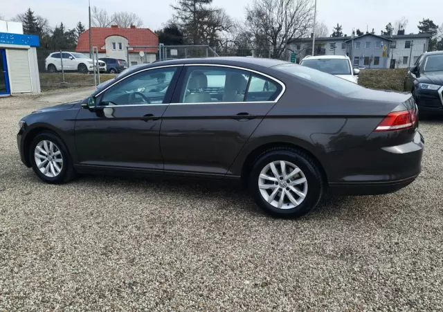 VOLKSWAGEN Passat 1.8 TSI BMT Comfortline