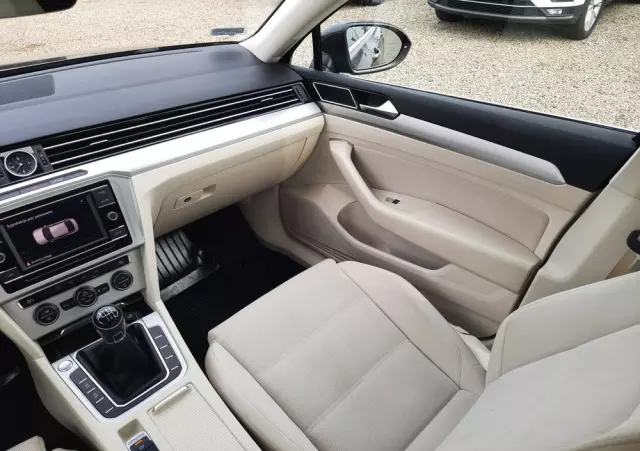 VOLKSWAGEN Passat 1.8 TSI BMT Comfortline