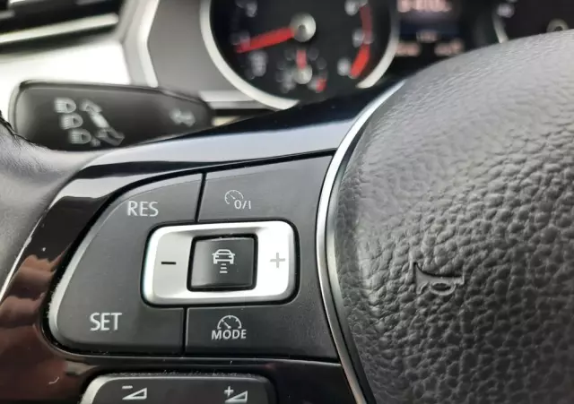 VOLKSWAGEN Passat 1.8 TSI BMT Comfortline