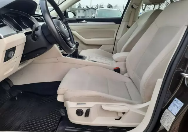 VOLKSWAGEN Passat 1.8 TSI BMT Comfortline